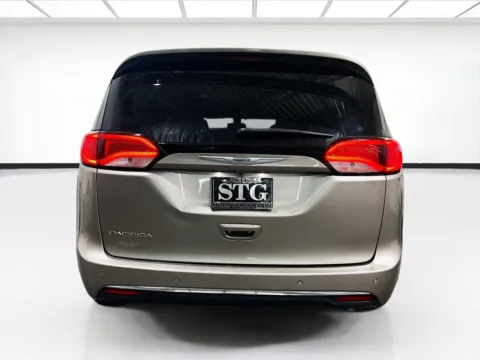 More photos of 2018 Chrysler Pacifica Touring L Plus at STG Chandler, AZ