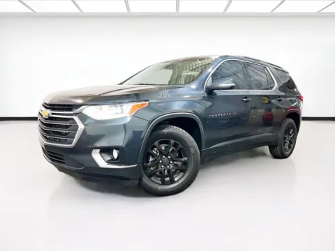 Gray 2021 Chevrolet Traverse LT Cloth for sale in Chandler, AZ