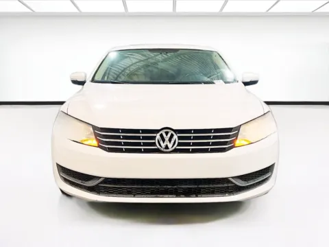 Photos of 2015 Volkswagen Passat 2.0L TDI SE for sale in Chandler, AZ at STG Chandler