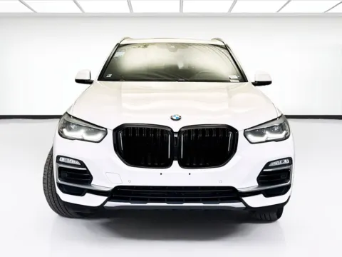 Photos of 2020 BMW X5 xDrive40i for sale in Chandler, AZ at STG Chandler