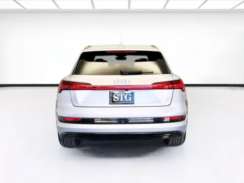 More photos of 2022 Audi e-tron Premium at STG Chandler, AZ