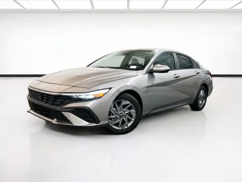 Gray 2024 Hyundai Elantra SEL for sale in Chandler, AZ
