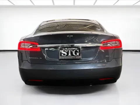 More photos of 2018 Tesla Model S 75D at STG Chandler, AZ