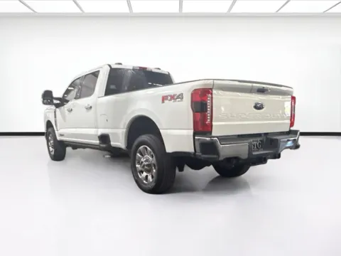 More photos of 2023 Ford Super Duty F-350 SRW LARIAT at STG Chandler, AZ
