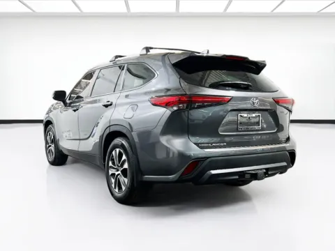 More photos of 2023 Toyota Highlander XLE at STG Chandler, AZ