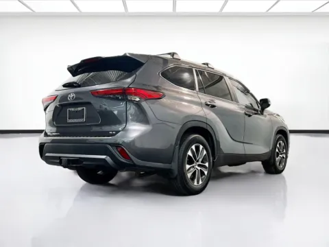 Another view of 2023 Toyota Highlander XLE for sale in Chandler, AZ at STG Chandler