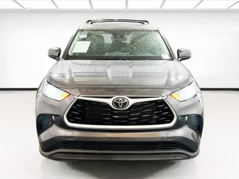 Photos of 2023 Toyota Highlander XLE for sale in Chandler, AZ at STG Chandler