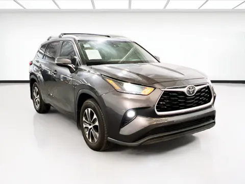 Another view of 2023 Toyota Highlander XLE for sale in Chandler, AZ at STG Chandler