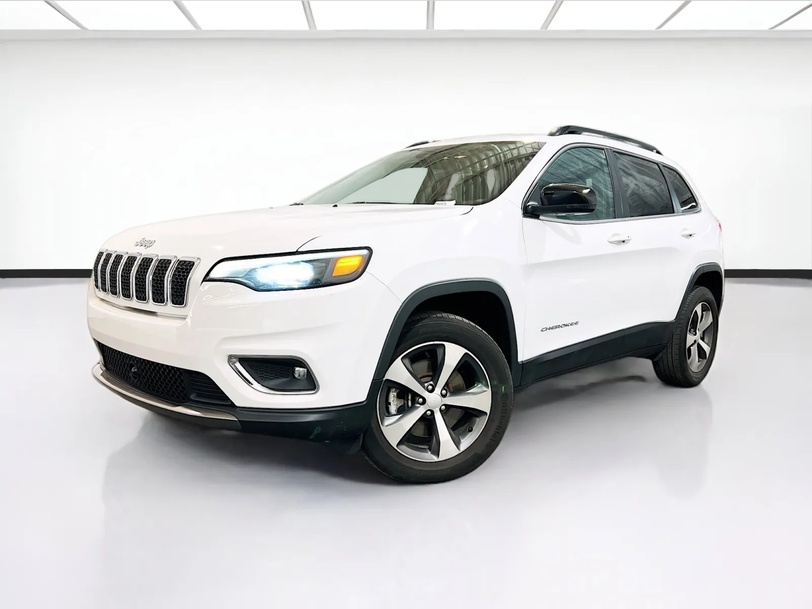 White 2022 Jeep Cherokee Limited for sale in Chandler, AZ