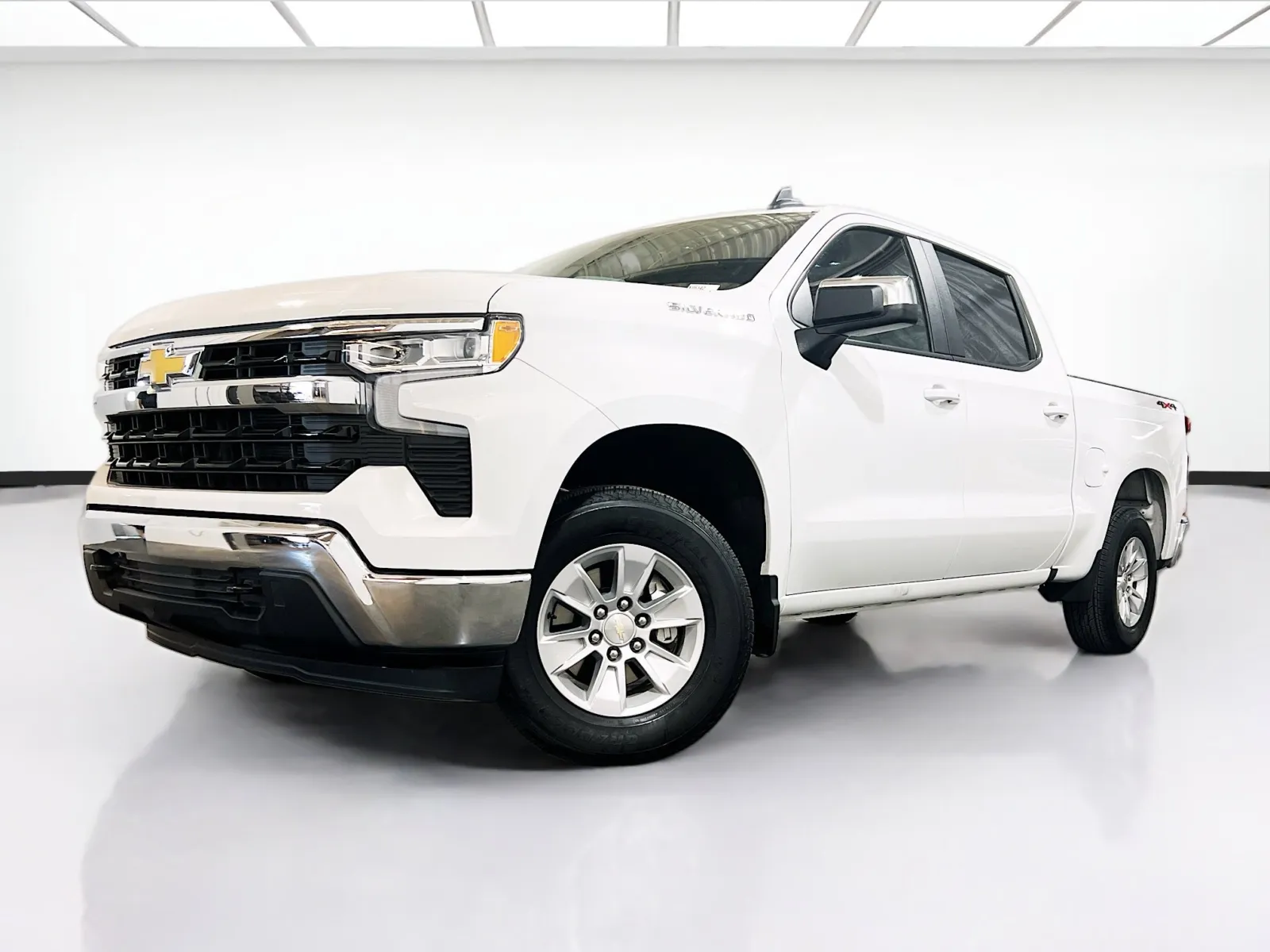 White 2024 Chevrolet Silverado 1500 LT for sale in Chandler, AZ