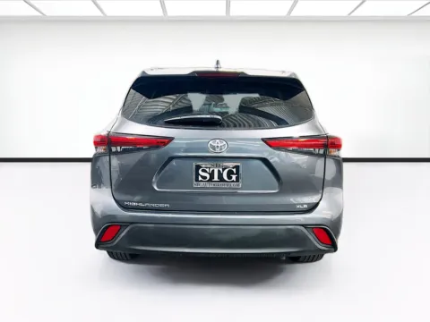 More photos of 2020 Toyota Highlander XLE at STG Chandler, AZ