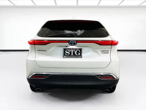More photos of 2022 Toyota Venza Limited at STG Chandler, AZ