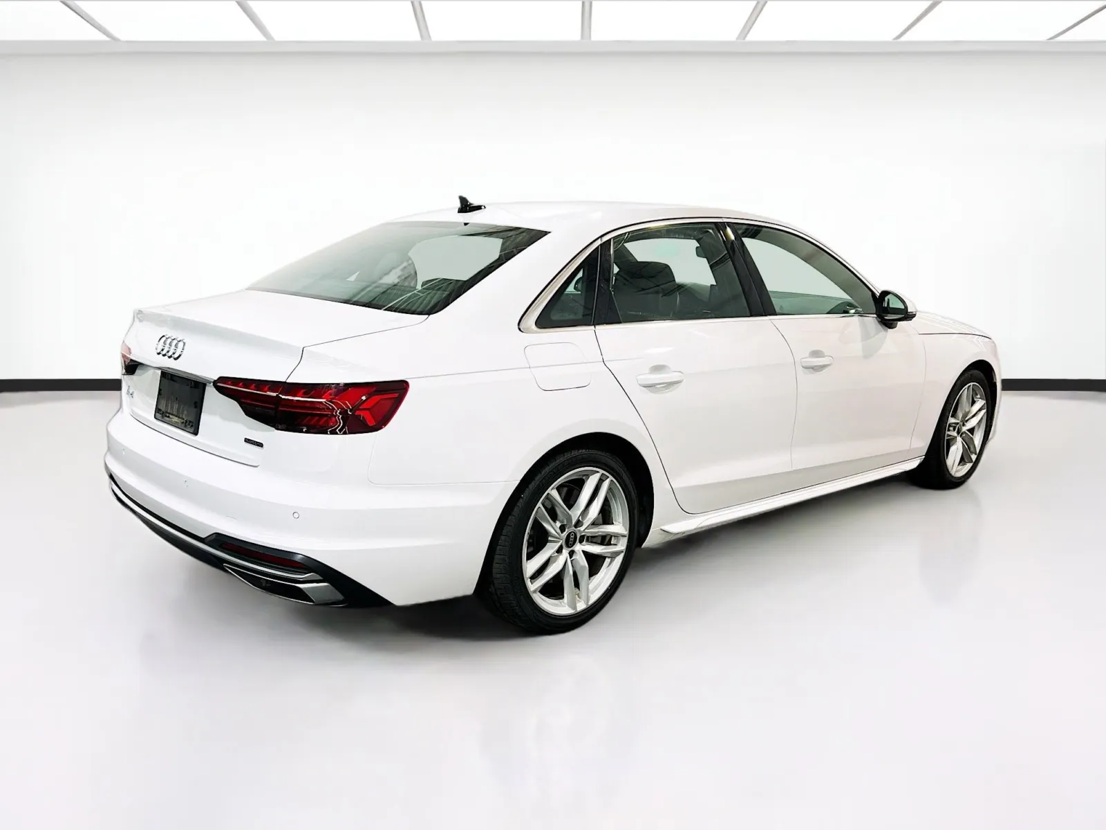 2024 Audi A4 S line Premium Plus photo 2