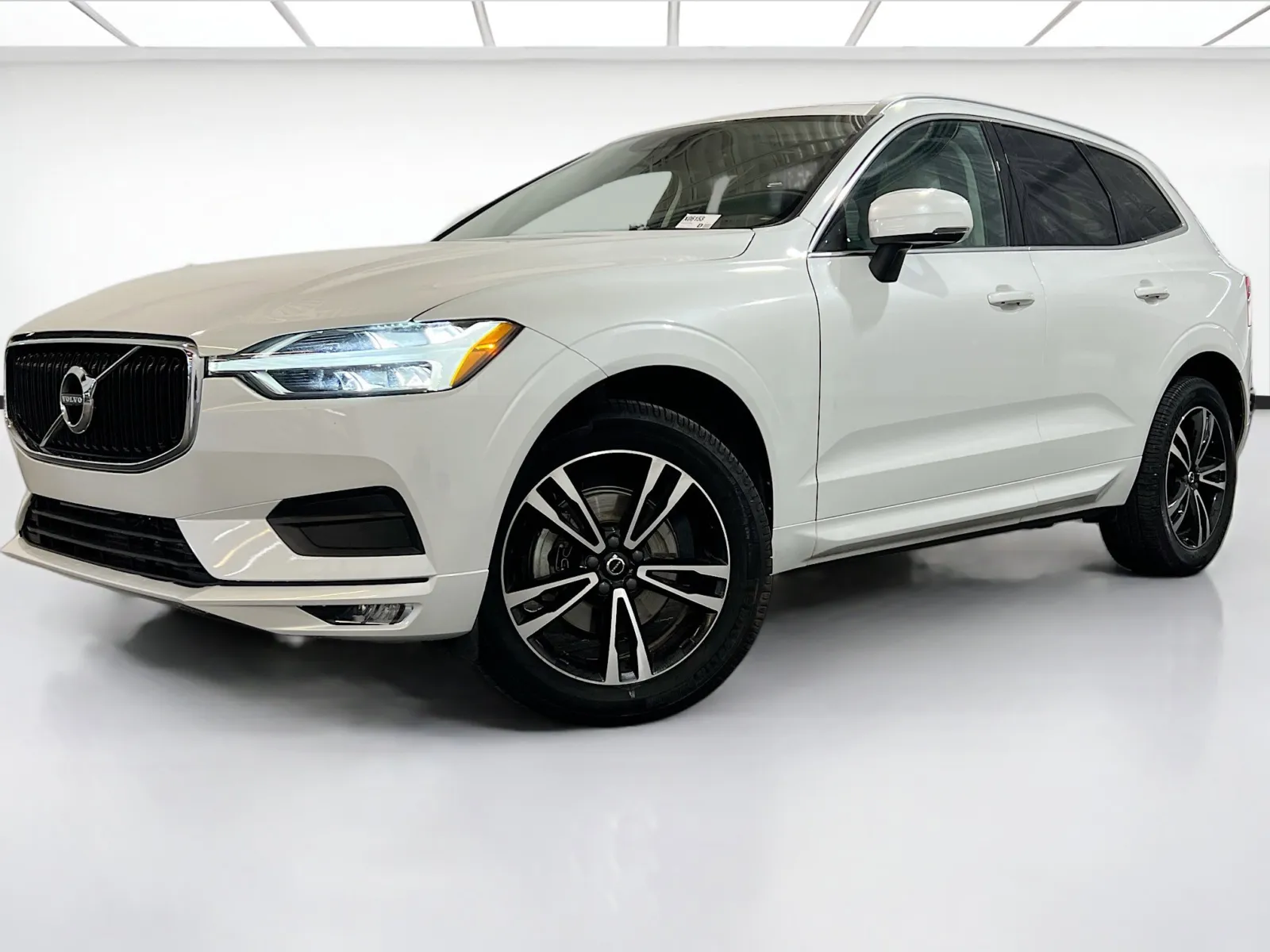 White 2021 Volvo XC60 Momentum for sale in Chandler, AZ