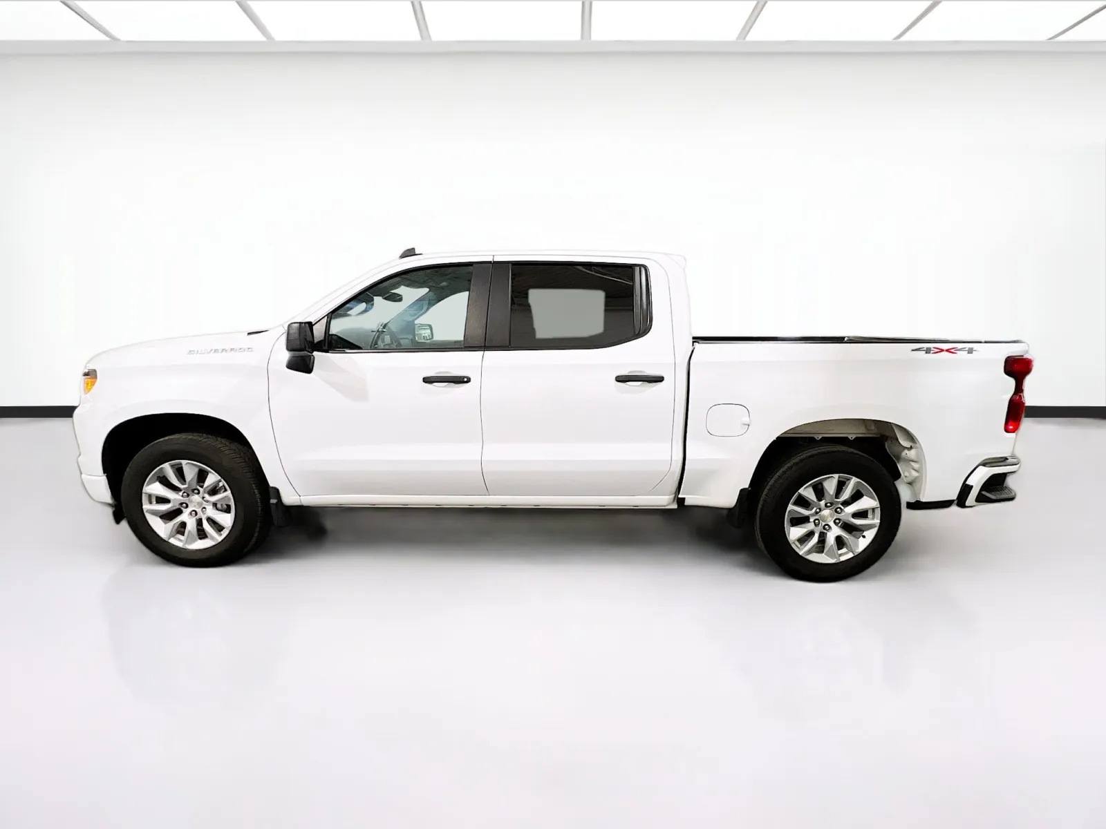 2023 Chevrolet Silverado 1500 Custom - Photo 22