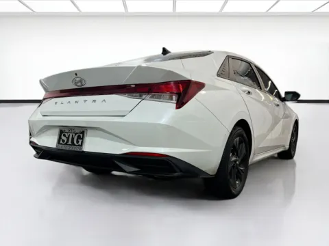 More photos of 2022 Hyundai Elantra SEL at STG Chandler, AZ