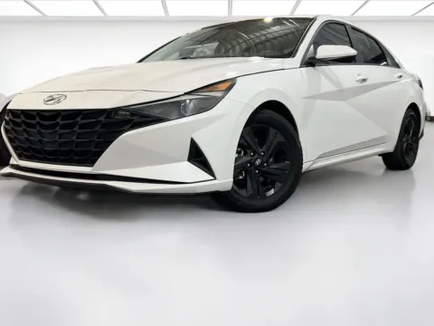 White 2022 Hyundai Elantra SEL for sale in Chandler, AZ