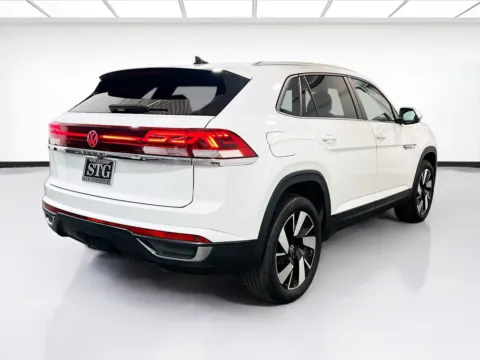 More photos of 2024 Volkswagen Atlas Cross Sport 2.0T SE w/Technology at STG Chandler, AZ