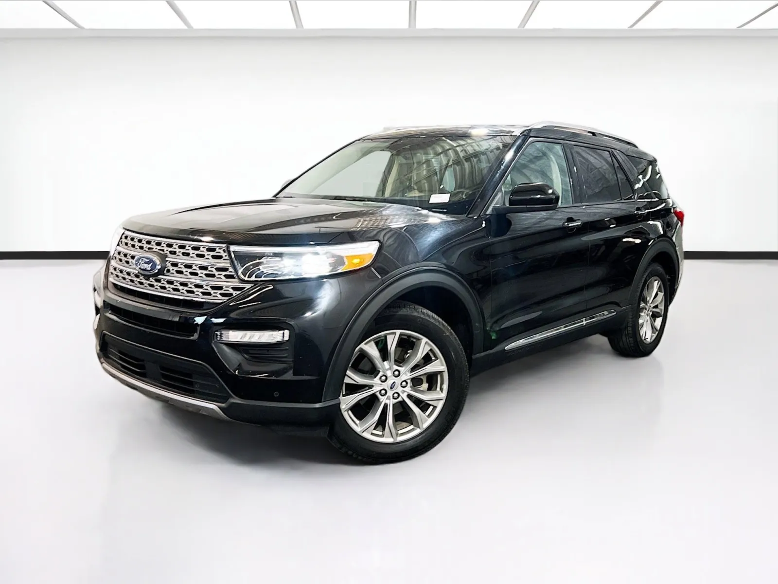 2024 Ford Explorer Limited's photo