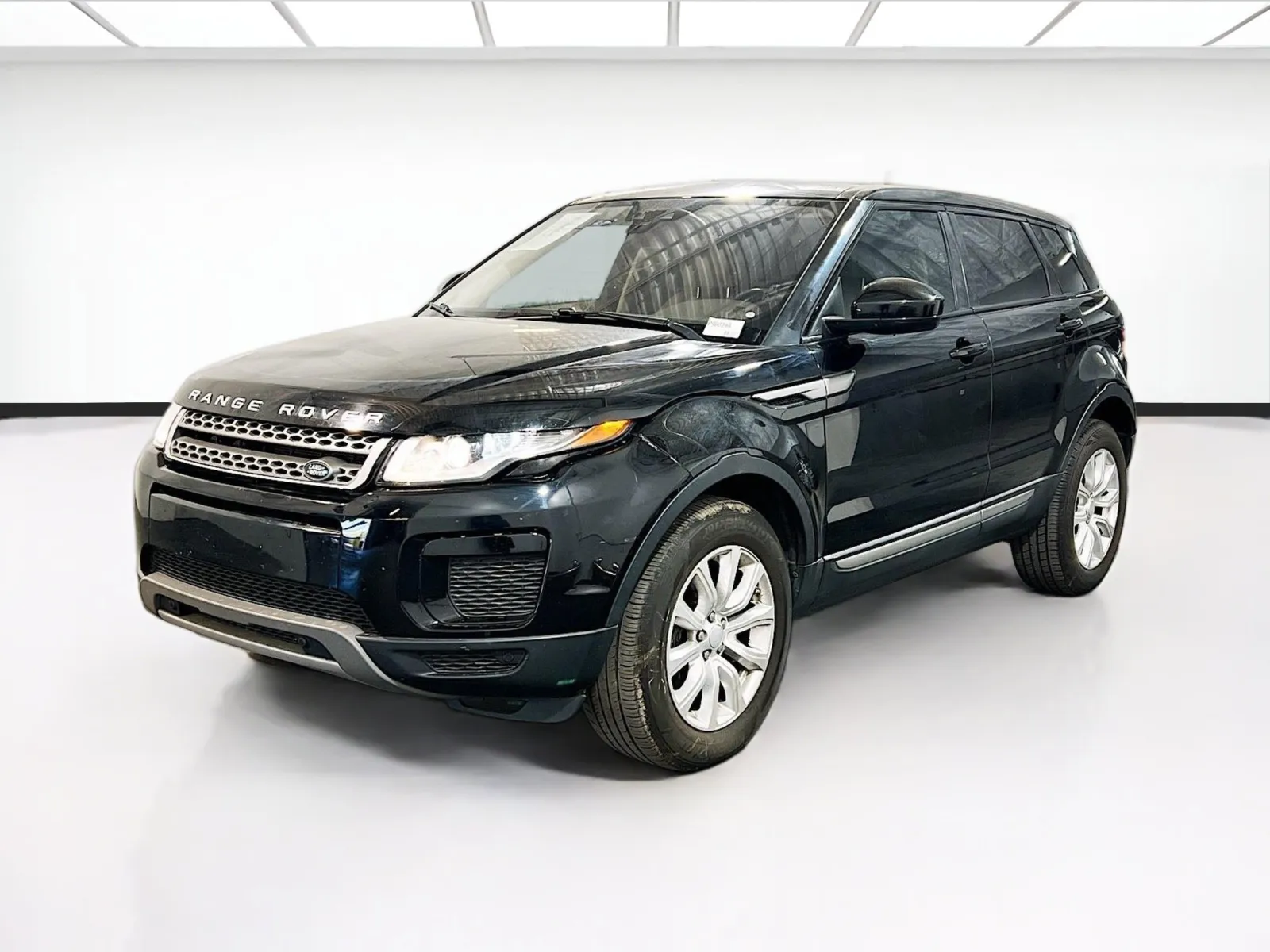 Black 2018 Land Rover Range Rover Evoque SE for sale in Chandler, AZ
