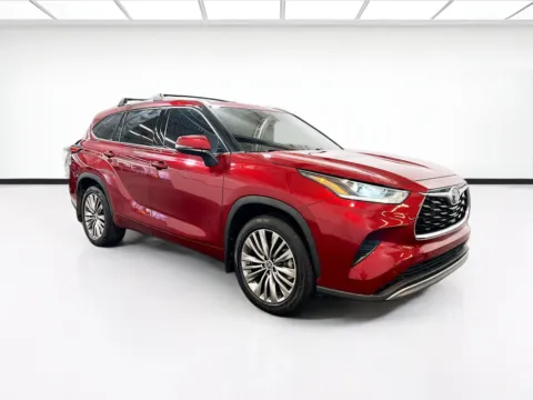 Another view of 2022 Toyota Highlander Platinum for sale in Chandler, AZ at STG Chandler