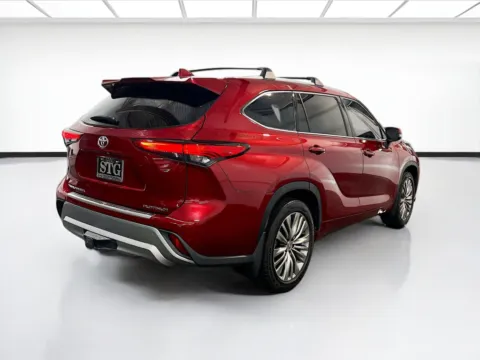 More photos of 2022 Toyota Highlander Platinum at STG Chandler, AZ