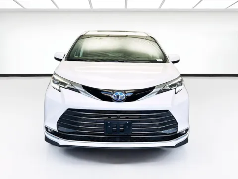 Photos of 2024 Toyota Sienna Platinum for sale in Chandler, AZ at STG Chandler