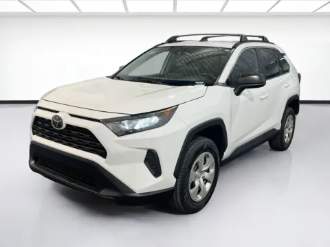 White 2020 Toyota RAV4 LE for sale in Chandler, AZ