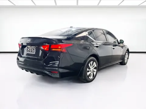 More photos of 2020 Nissan Altima 2.5 S at STG Chandler, AZ