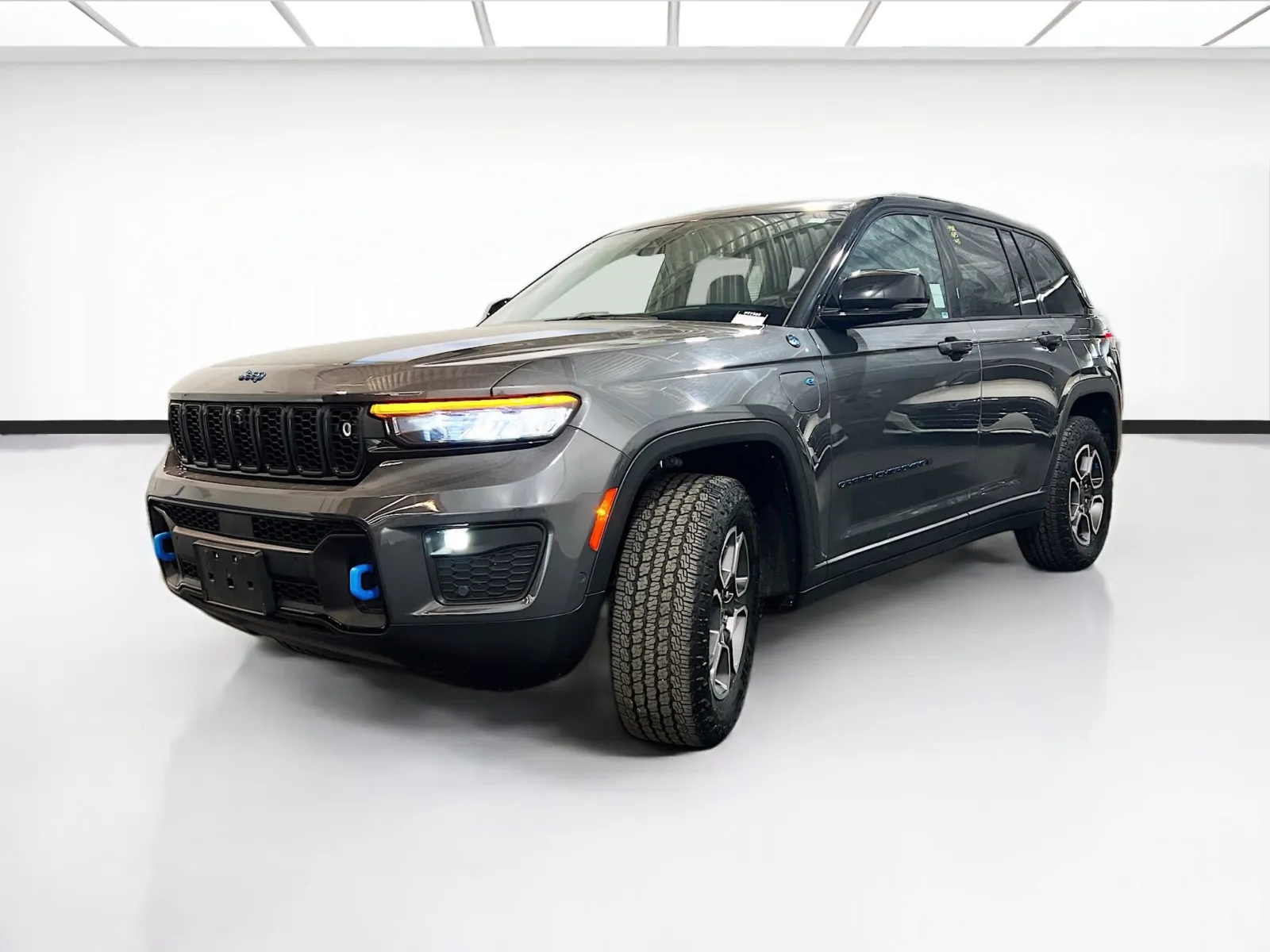 Gray 2023 Jeep Grand Cherokee 4xe Trailhawk for sale in Chandler, AZ