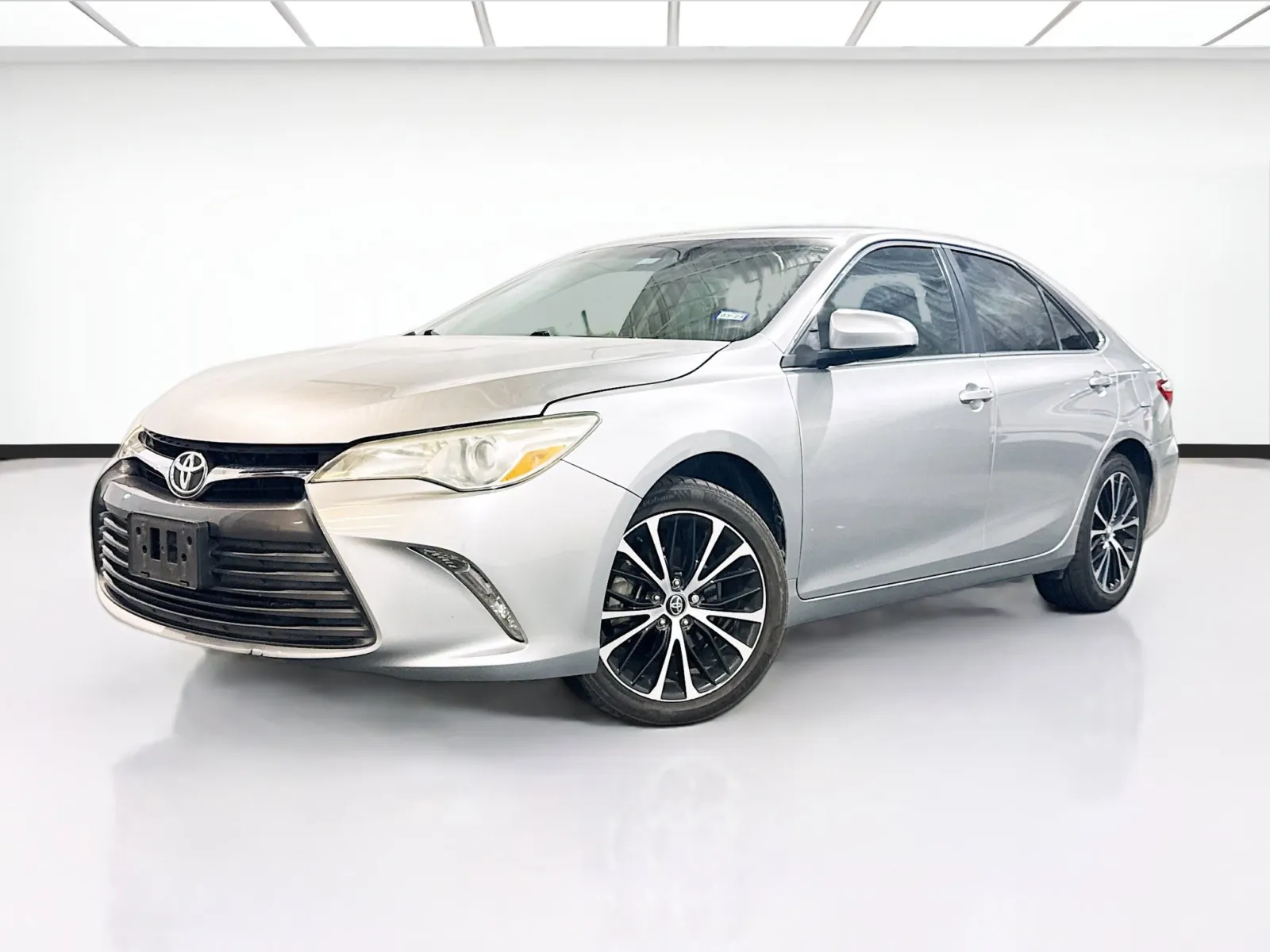 Red 2016 Toyota Camry LE for sale in Chandler, AZ