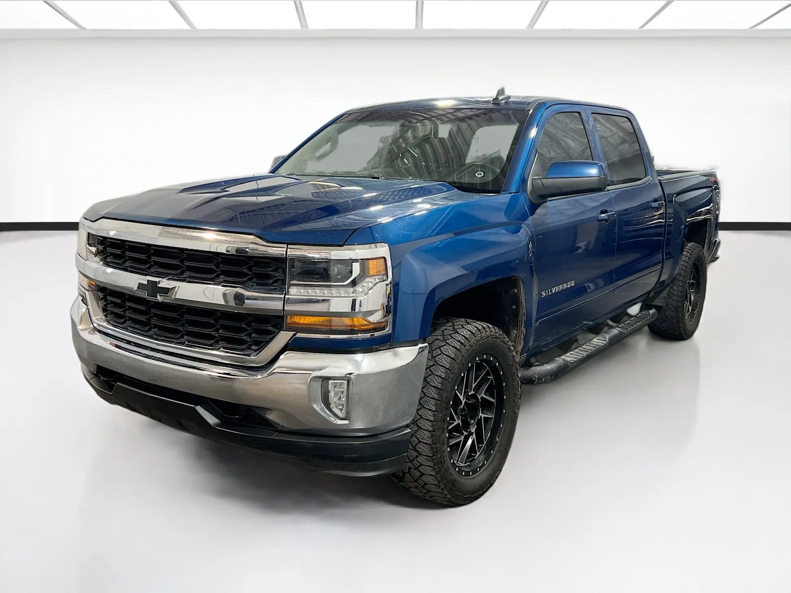 Blue 2018 Chevrolet Silverado 1500 LT for sale in Chandler, AZ