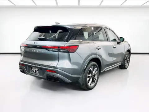 More photos of 2023 INFINITI QX60 LUXE at STG Chandler, AZ