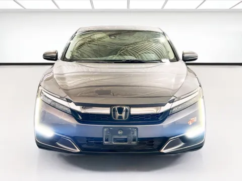 Photos of 2018 Honda Clarity Plug-In Hybrid for sale in Chandler, AZ at STG Chandler