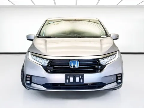 Photos of 2022 Honda Odyssey Touring for sale in Chandler, AZ at STG Chandler