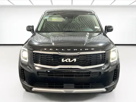 Photos of 2022 Kia Telluride LX for sale in Chandler, AZ at STG Chandler