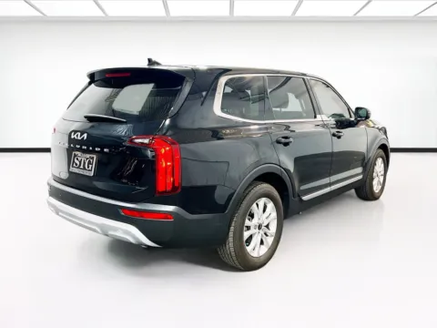 More photos of 2022 Kia Telluride LX at STG Chandler, AZ