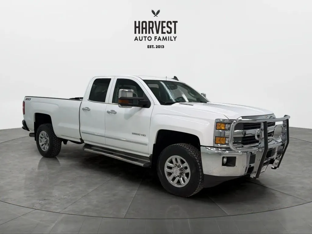 2016 Chevrolet Silverado 3500HD LTZ photo 4