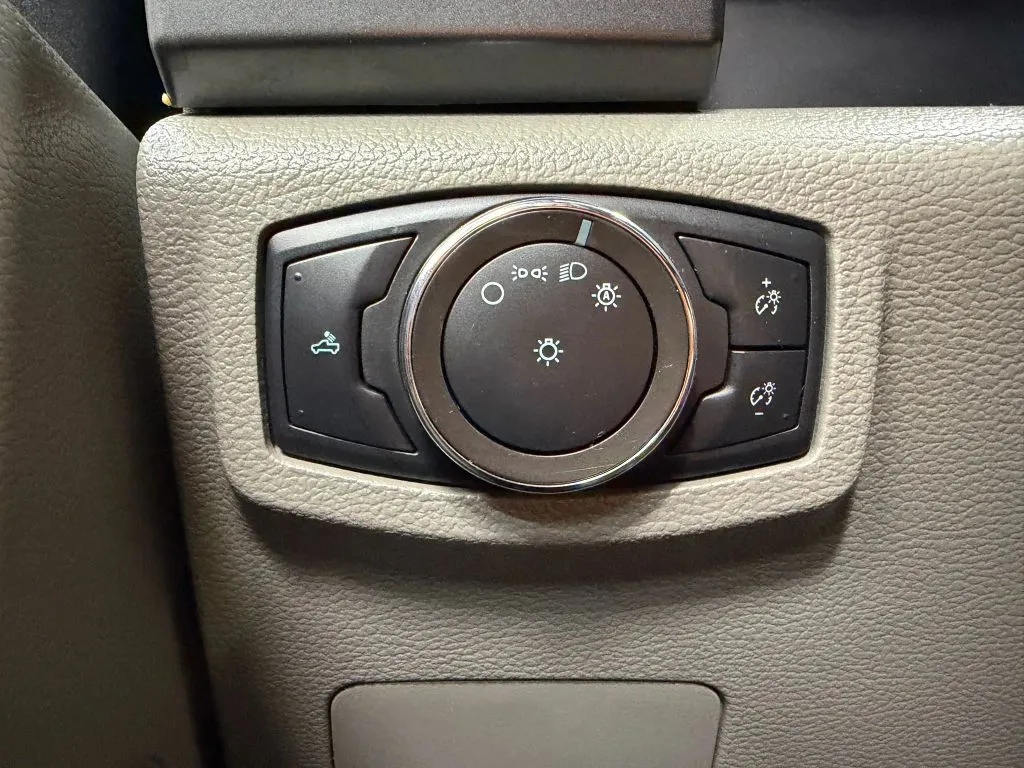 2022 Ford F-250 Super Duty XLT - Photo 25