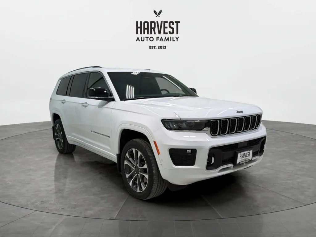 2023 Jeep Grand Cherokee Overland Sport photo 4