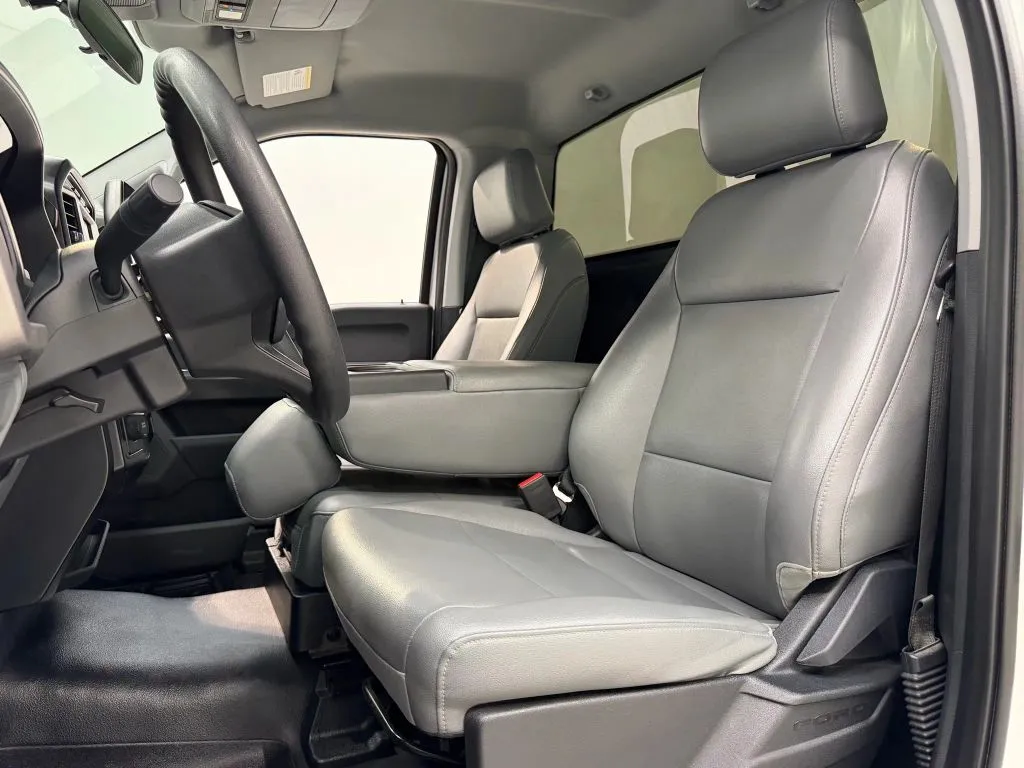 2023 Ford F-150 XL photo 4