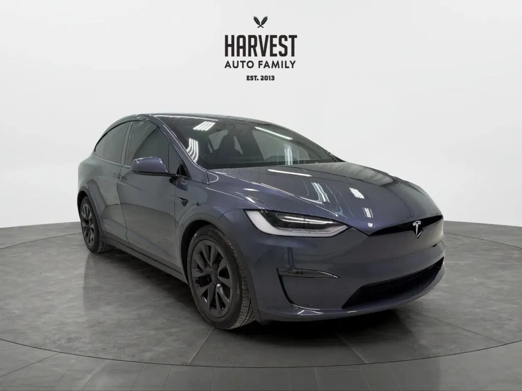 2023 Tesla Model X Standard Range photo 2