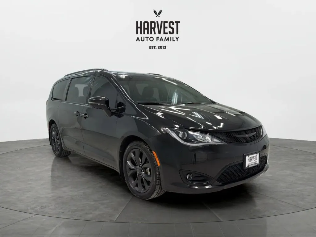 2019 Chrysler Pacifica Limited photo 4