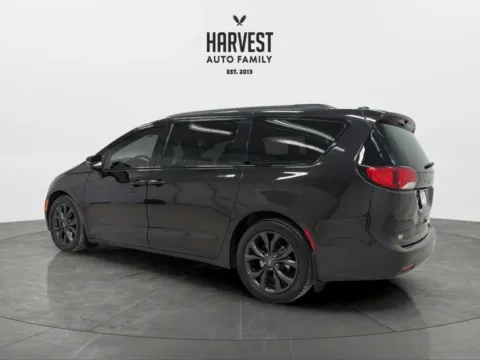 Another view of 2019 Chrysler Pacifica Limited Minivan 4D for sale in Wahoo, NE at Harvest Auto Family