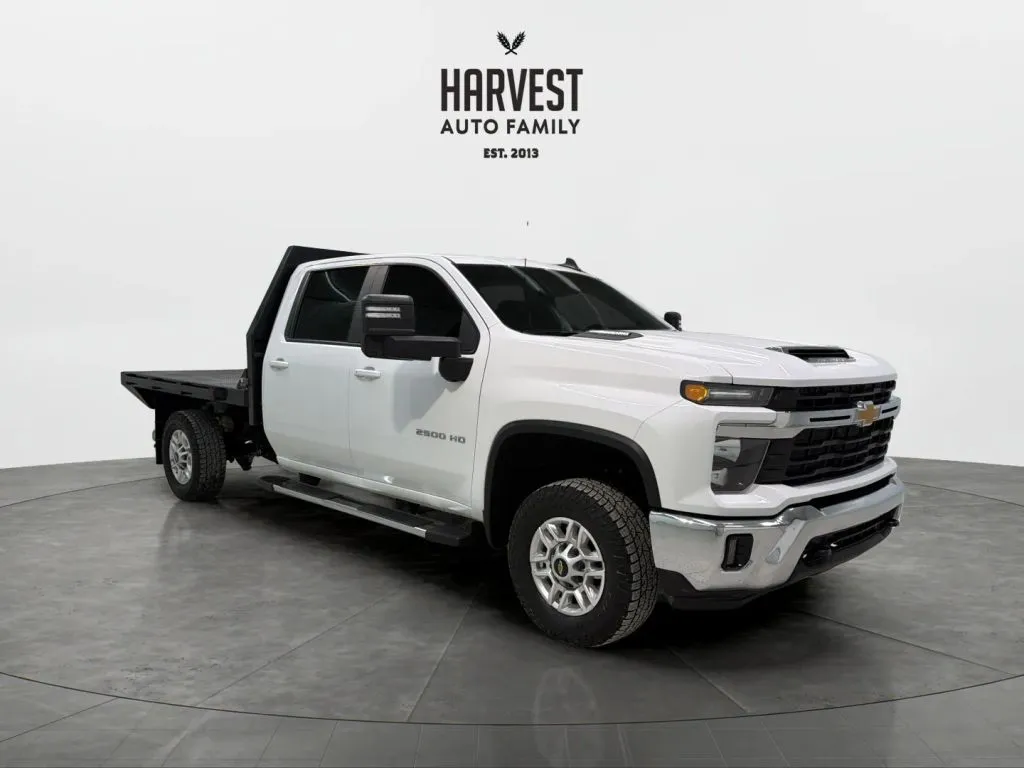 2024 Chevrolet Silverado 2500HD LT photo 4