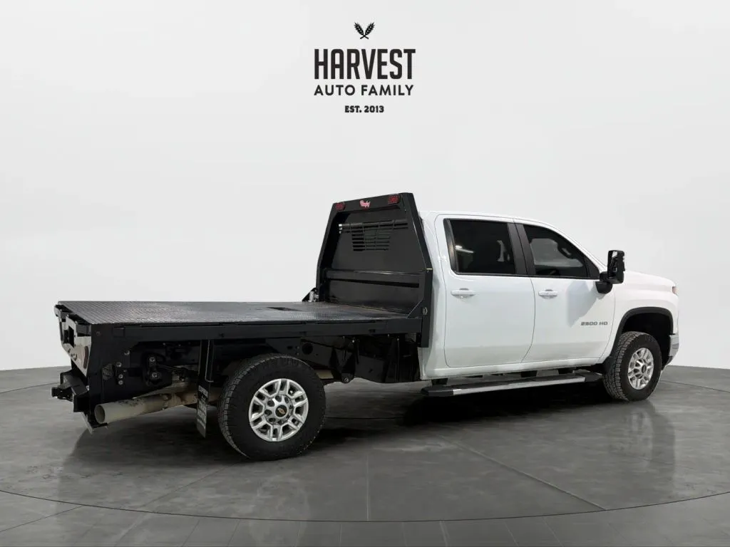 2024 Chevrolet Silverado 2500HD LT photo 3