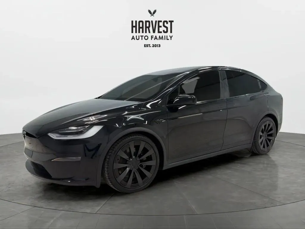 2023 Tesla Model X Long Range's photo