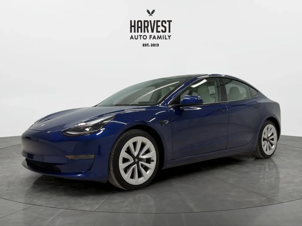 2021 Tesla Model 3 Base's photo