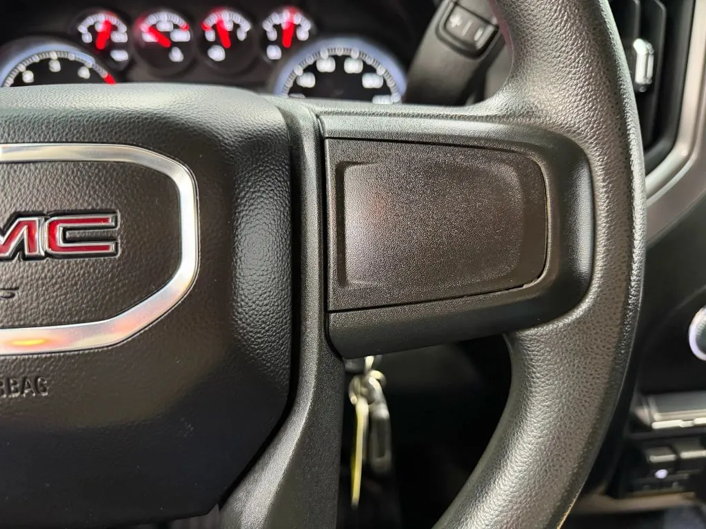 GMC Sierra photo 27
