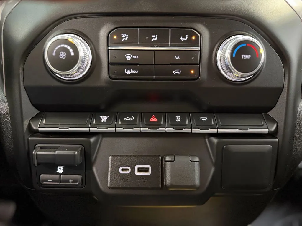 GMC Sierra photo 22
